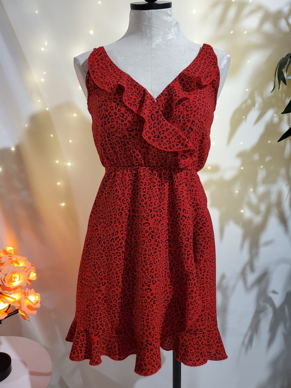 Divided H&M Red Leopard Animal Print Ruffle V Neck Mini Dress Womens Size 4